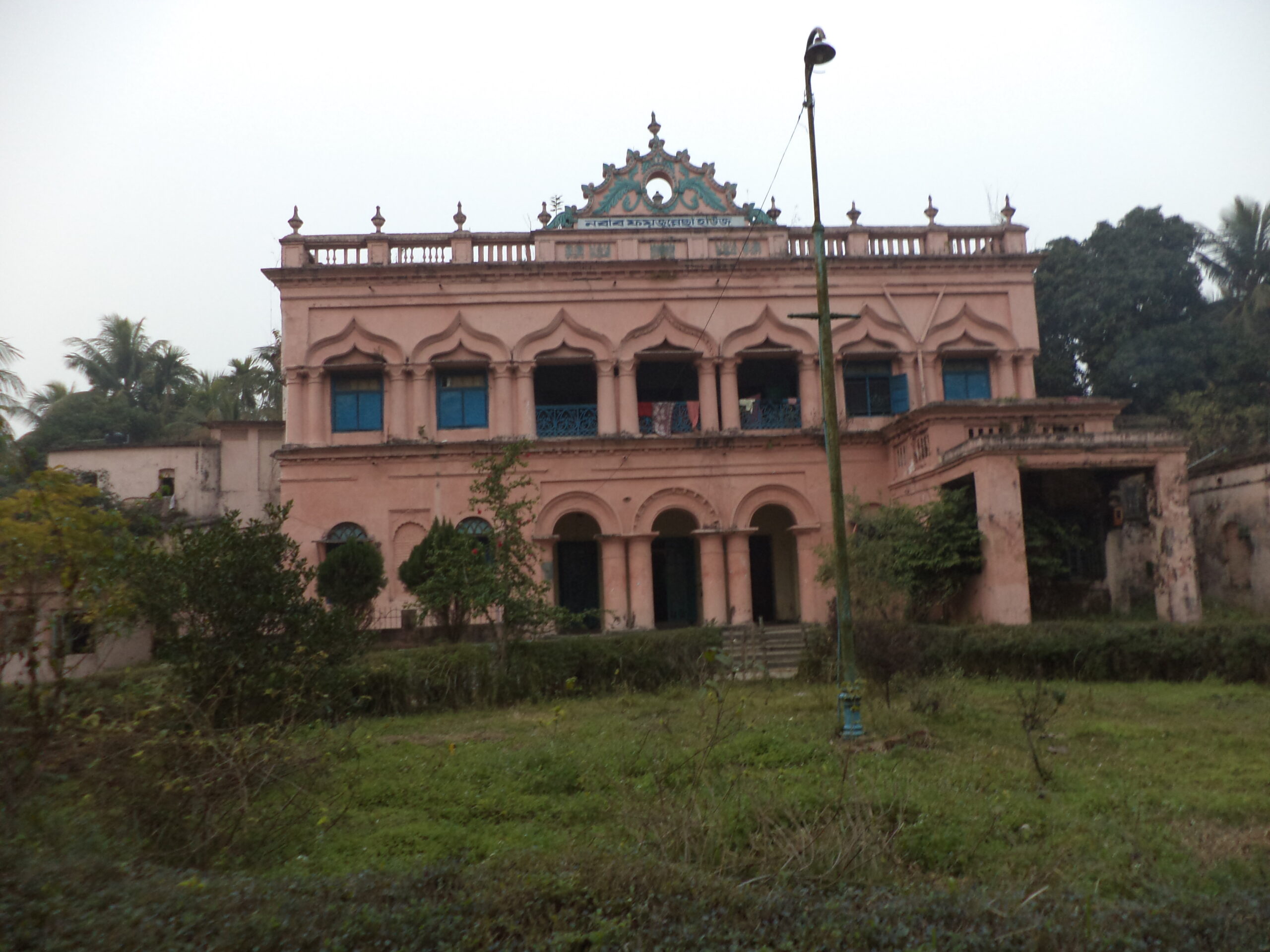 জাদুঘর হচ্ছে লাকসাম নওয়াব ফয়জুন্নেছা জমিদারবাড়ি